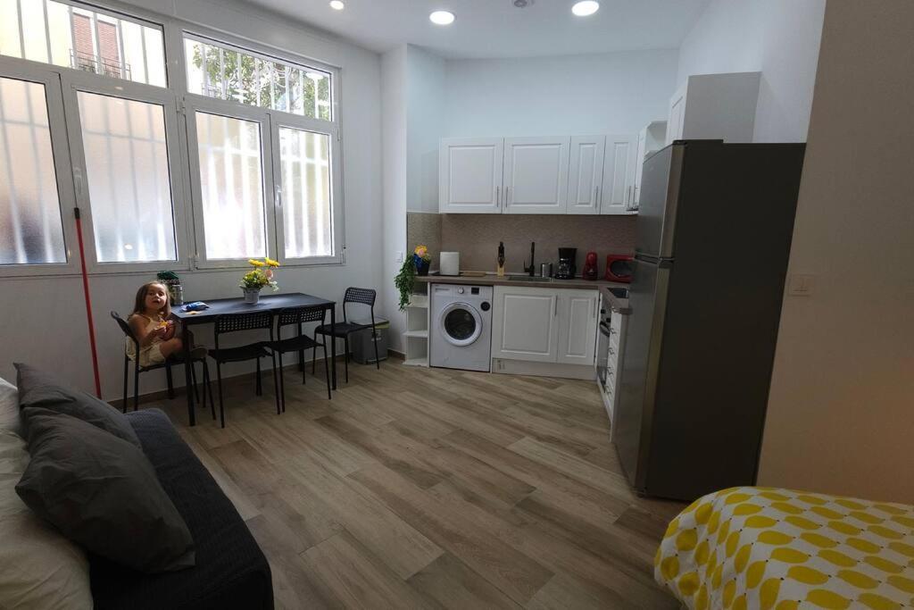 M1 Loft Privado 4 Personas Apartment Madrid Luaran gambar
